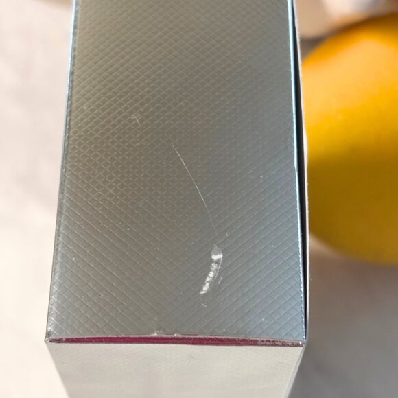 NIB | TOM FORD Soleil Neige Shimmering Body Oil 3.4 oz/100ml | New Sealed - Picture 8 of 8